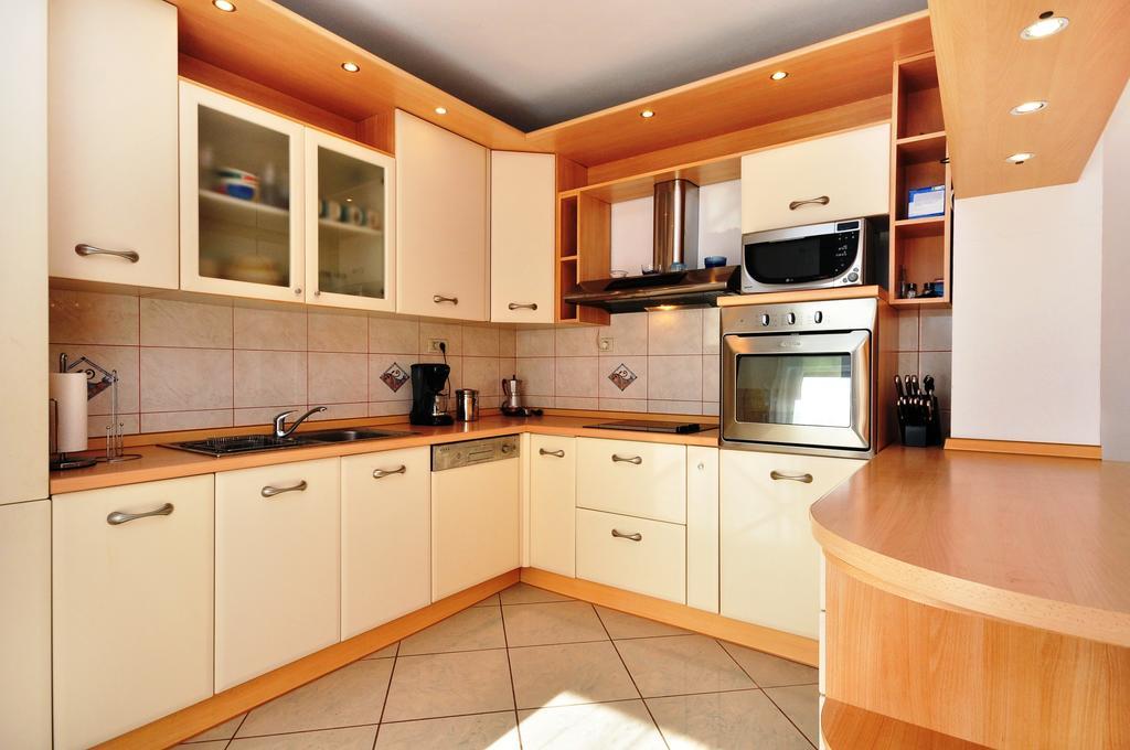 Apartment Luxury Cream Каштела Номер фото