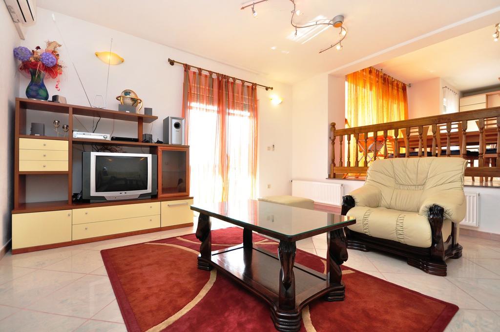 Apartment Luxury Cream Каштела Номер фото