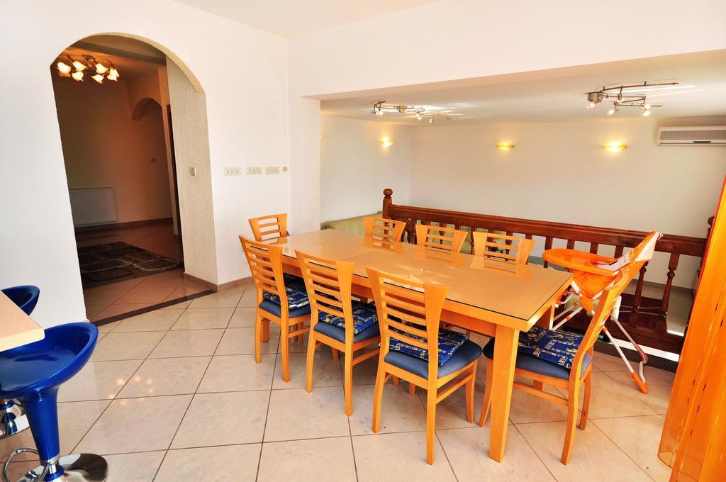 Apartment Luxury Cream Каштела Номер фото